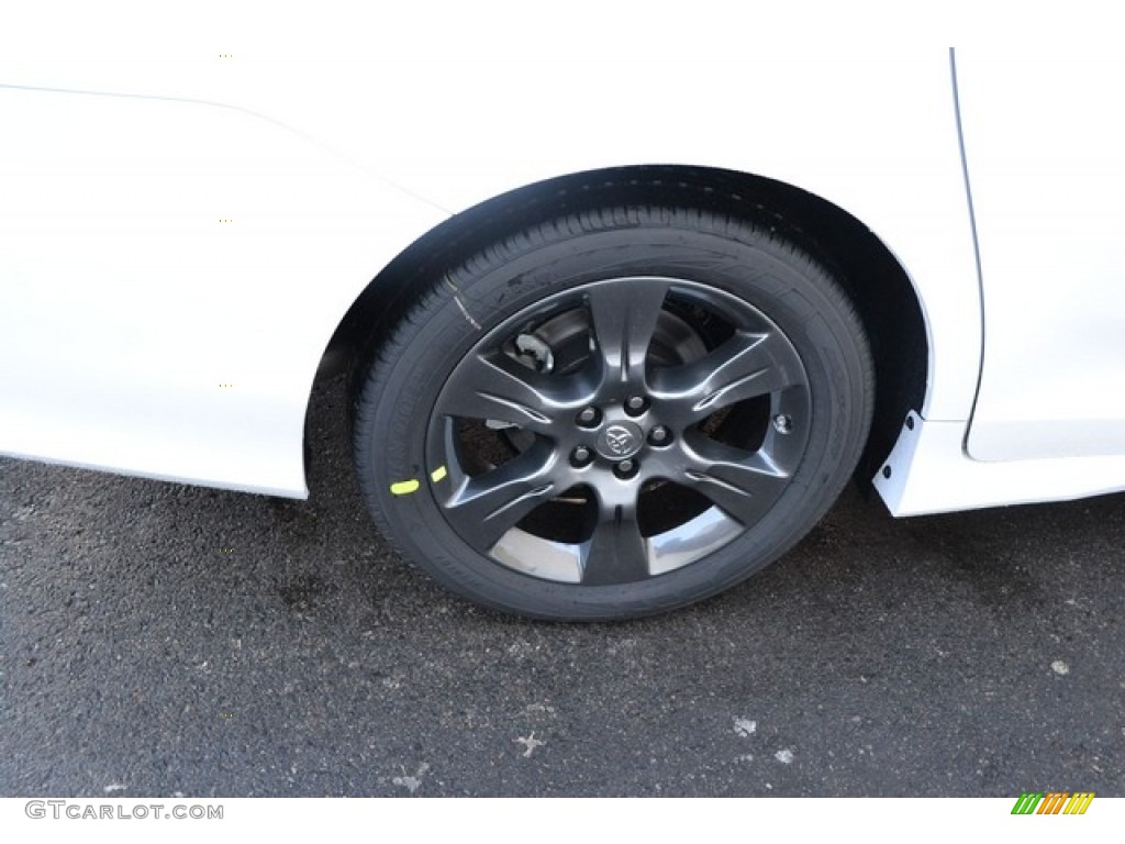 2016 Toyota Sienna SE Wheel Photo #110674295