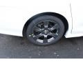 2016 Toyota Sienna SE Wheel and Tire Photo