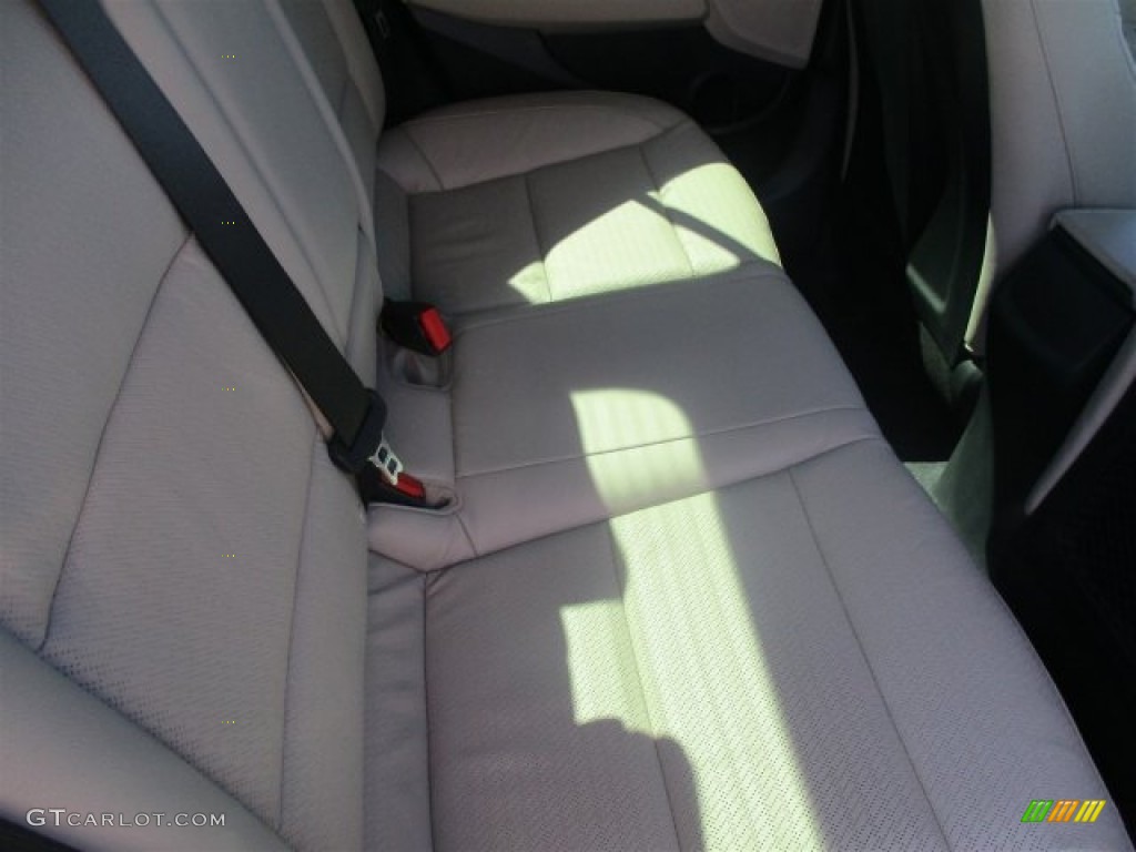 2017 Elantra Limited - Red / Beige photo #16