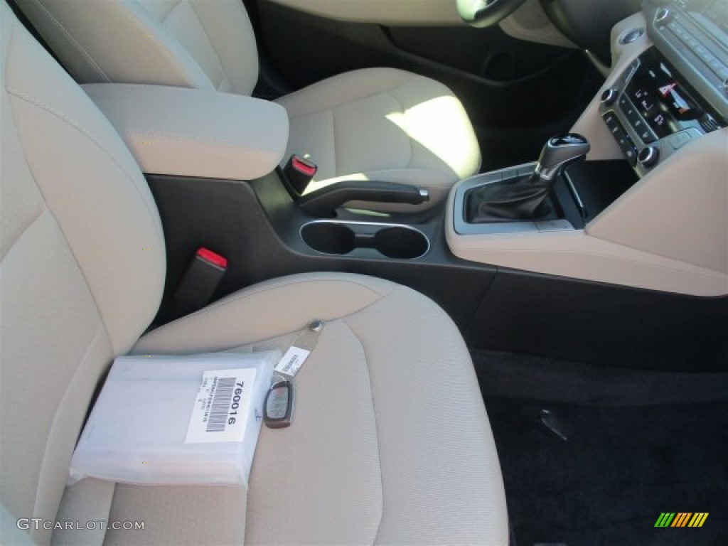 2017 Elantra SE - Beige / Beige photo #14