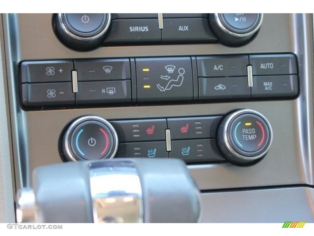 2010 Taurus Limited - Steel Blue Metallic / Light Stone photo #30