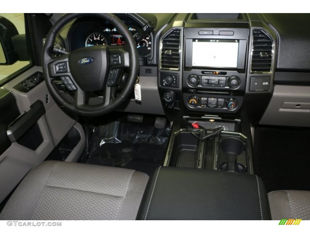 2016 F150 XLT SuperCrew 4x4 - Blue Jeans / Medium Earth Gray photo #10