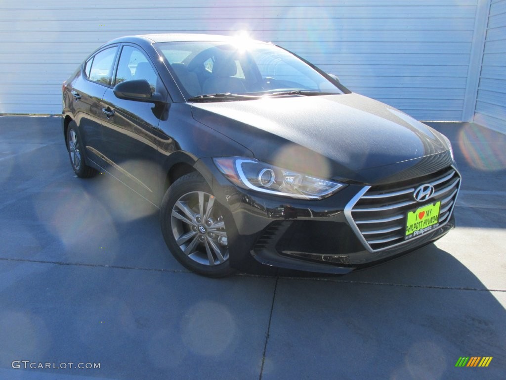 2017 Elantra SE - Black / Beige photo #2