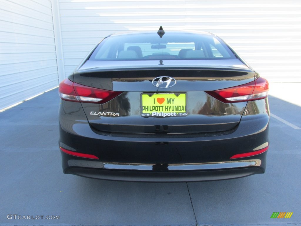 2017 Elantra SE - Black / Beige photo #5