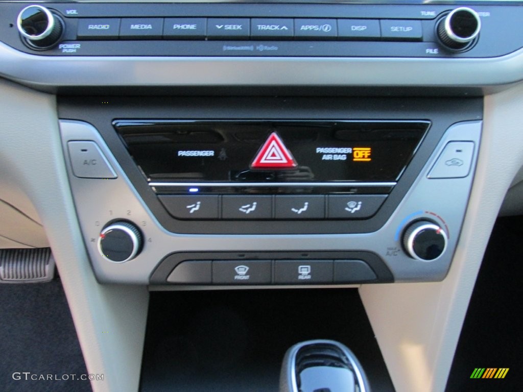 2017 Hyundai Elantra SE Controls Photo #110694657