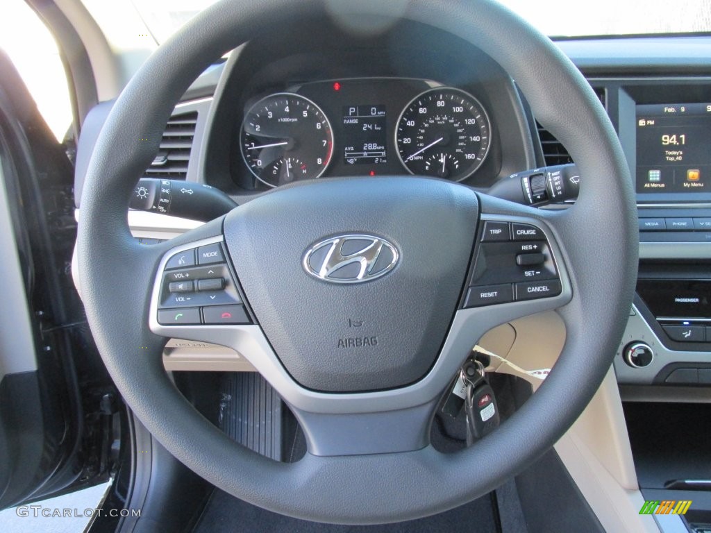 2017 Hyundai Elantra SE Steering Wheel Photos