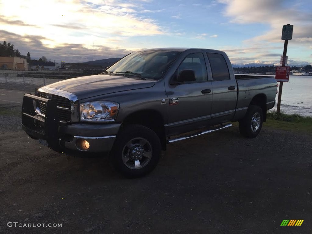 2007 Ram 2500 ST Quad Cab 4x4 - Mineral Gray Metallic / Medium Slate Gray photo #1