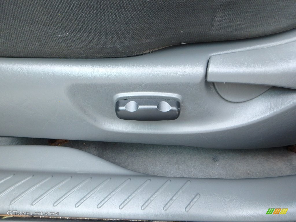 2003 Escape XLT V6 4WD - Black Clearcoat / Medium Dark Flint photo #12