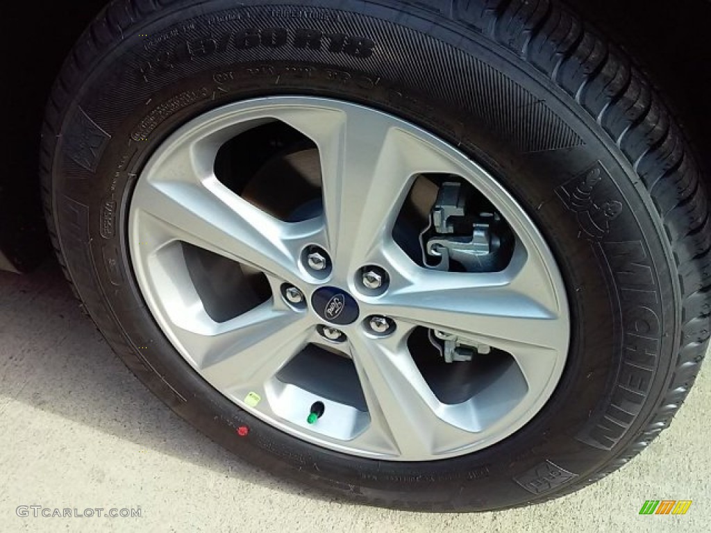 2016 Ford Edge SE Wheel Photos