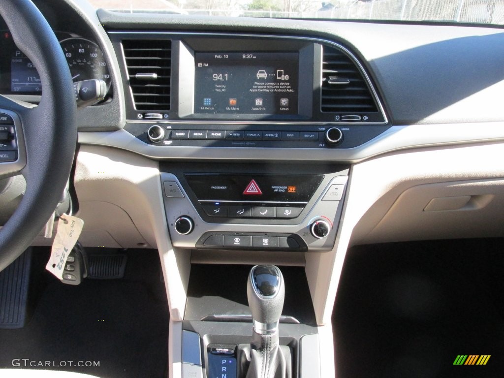 2017 Elantra SE - Beige / Beige photo #24