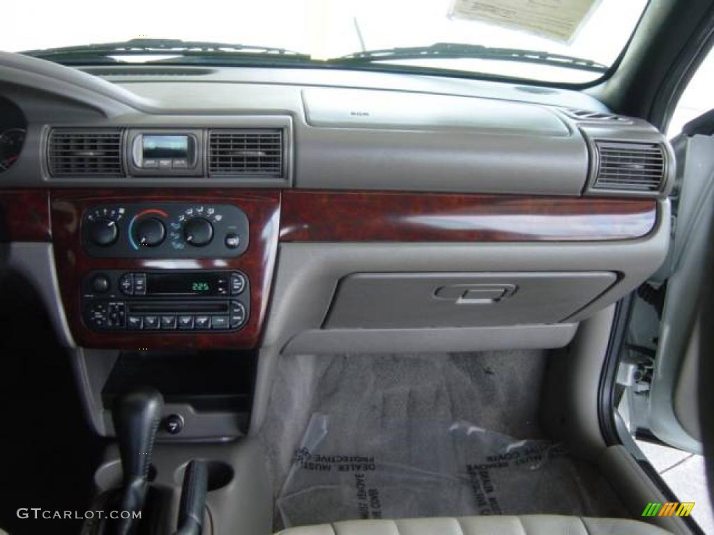 2002 Sebring LXi Convertible - Brilliant Silver Metallic / Sandstone photo #16