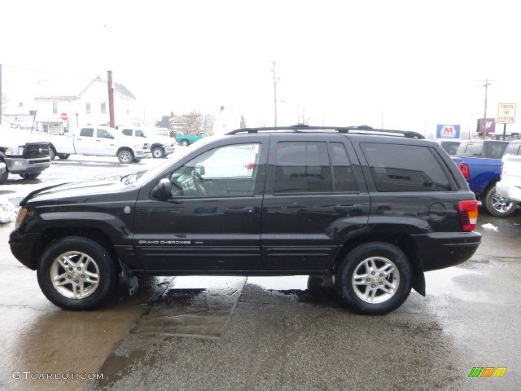 2004 Grand Cherokee Laredo 4x4 - Brillant Black Crystal Pearl / Dark Slate Gray photo #3