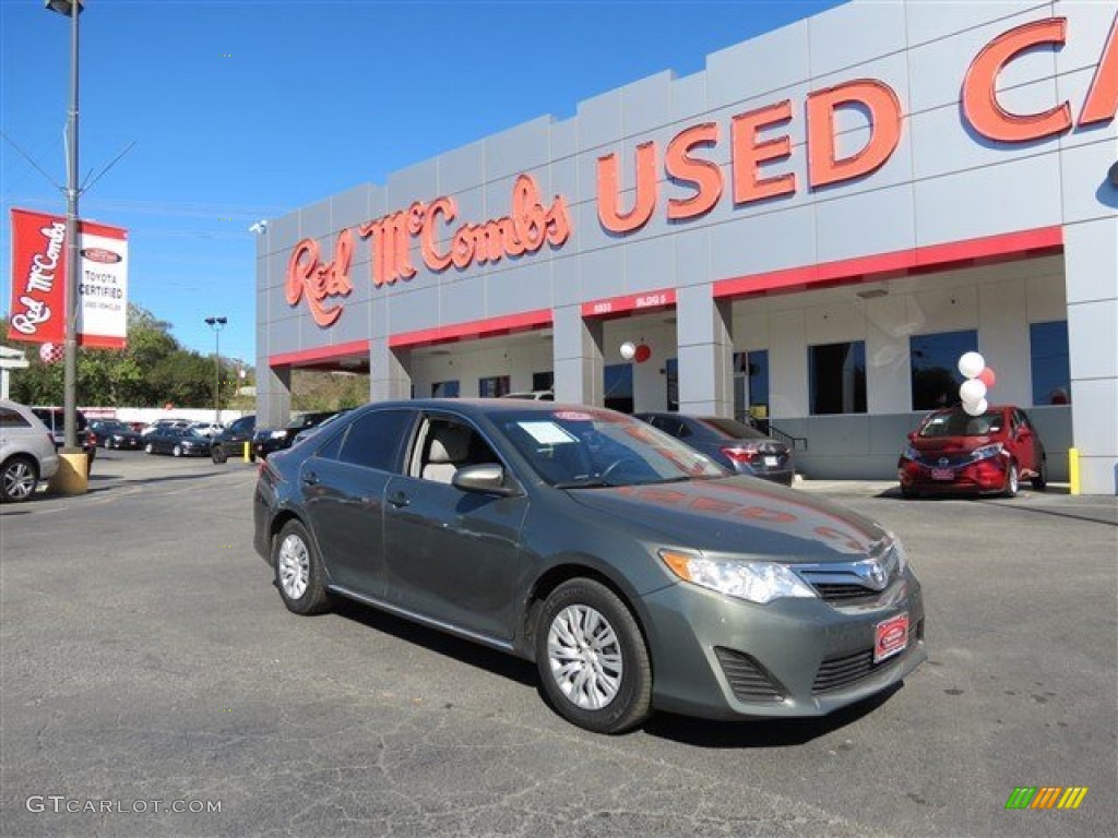 2013 Camry L - Cypress Green Metallic / Ivory photo #2