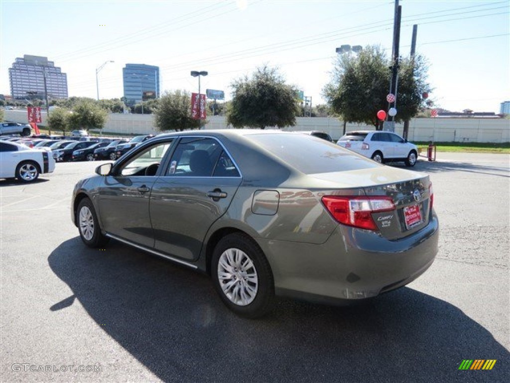 2013 Camry L - Cypress Green Metallic / Ivory photo #6