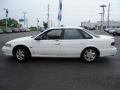 Performance White - Taurus SHO Photo No. 2