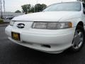 Performance White - Taurus SHO Photo No. 9