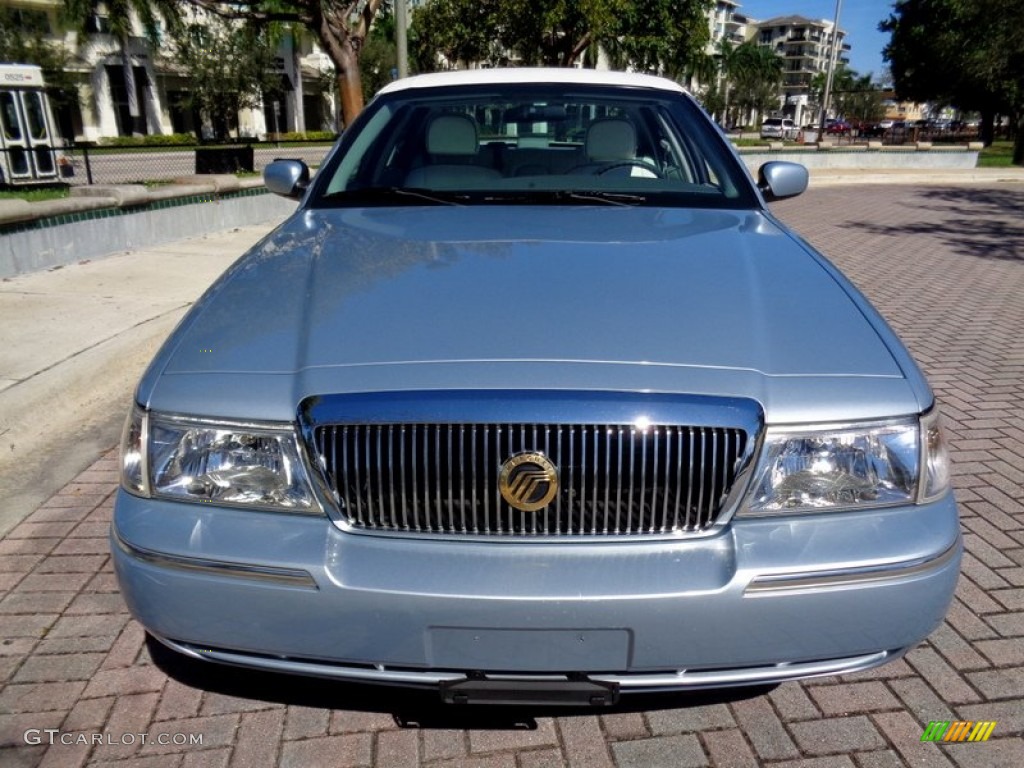 2004 Grand Marquis GS - Light Ice Blue Metallic / Medium Parchment photo #17