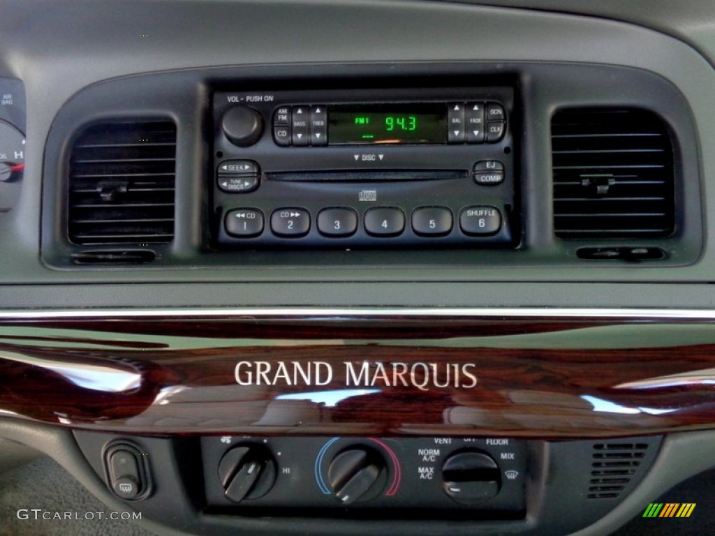 2004 Mercury Grand Marquis GS Controls Photo #110726779
