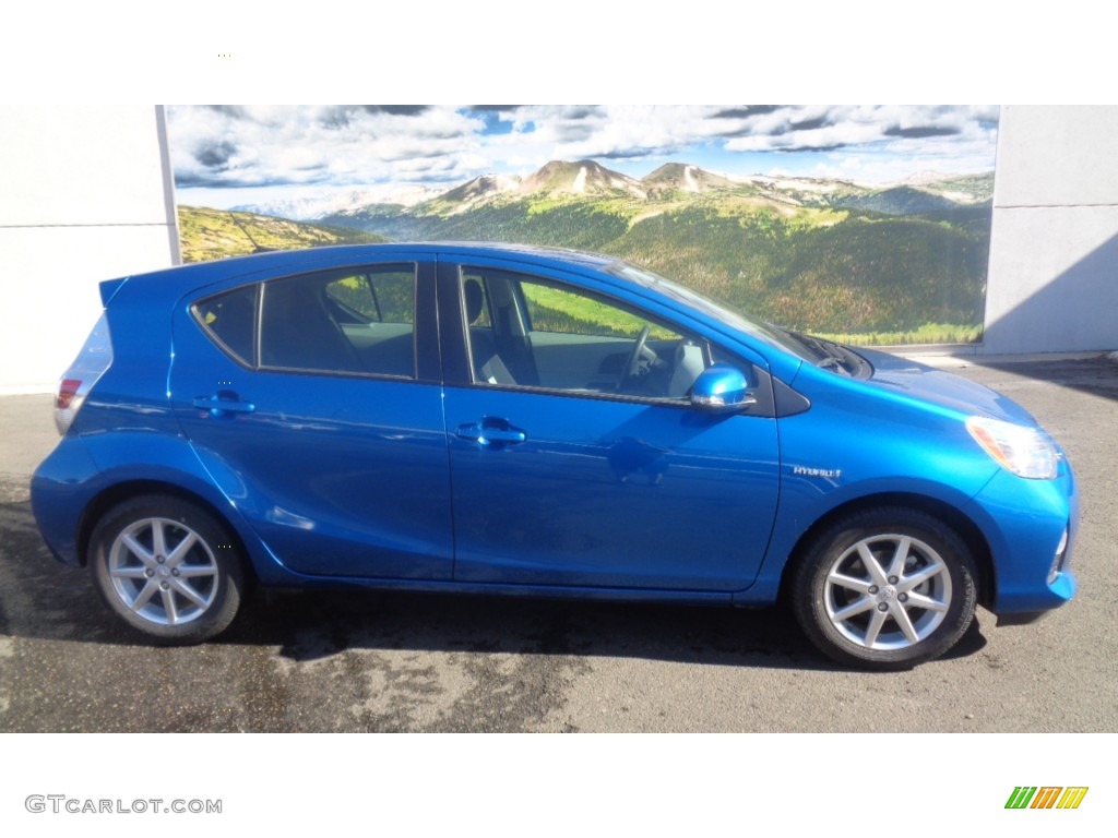 2012 Prius c Hybrid Three - Blue Streak Metallic / Light Blue Gray/Black photo #1