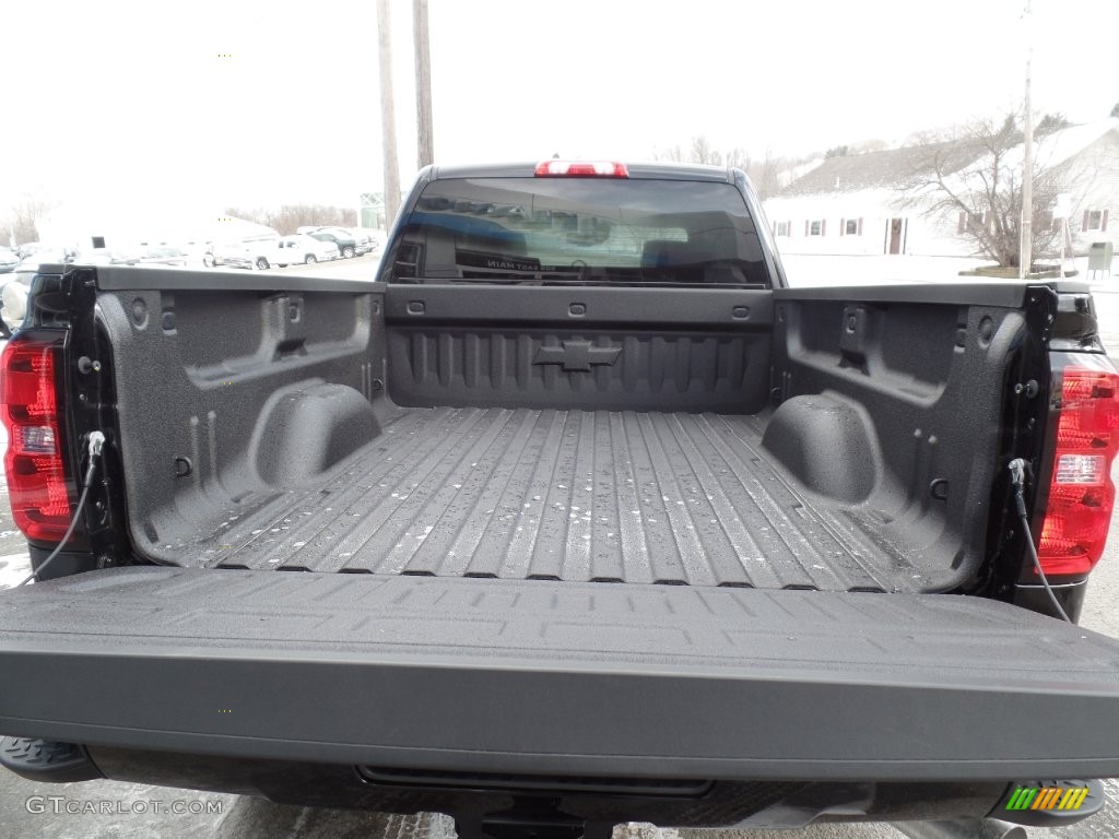 2016 Chevrolet Silverado 2500HD High Country Crew Cab 4x4 Trunk Photos