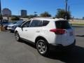 Super White - RAV4 XLE Photo No. 6