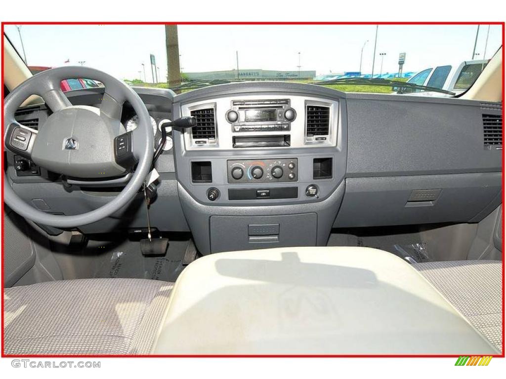 2008 Ram 1500 Lone Star Edition Quad Cab - Bright Silver Metallic / Medium Slate Gray photo #25