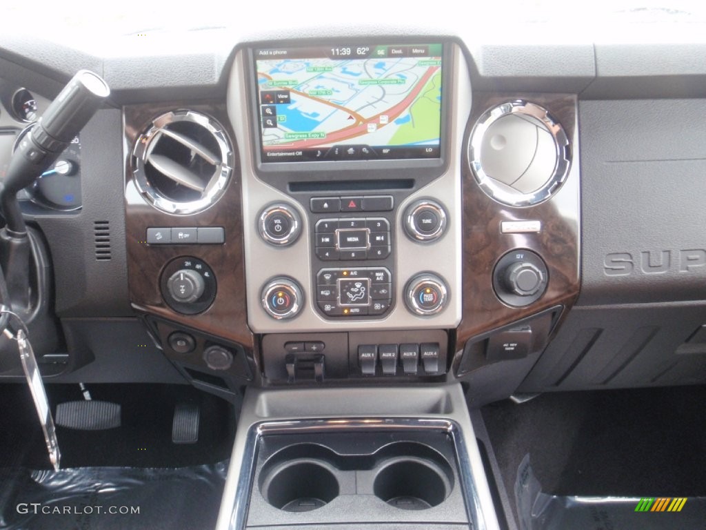 2016 Ford F250 Super Duty Platinum Crew Cab 4x4 Controls Photos