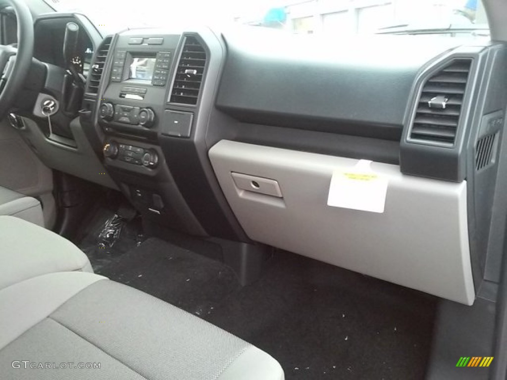 2016 F150 XL Regular Cab - Oxford White / Medium Earth Gray photo #11