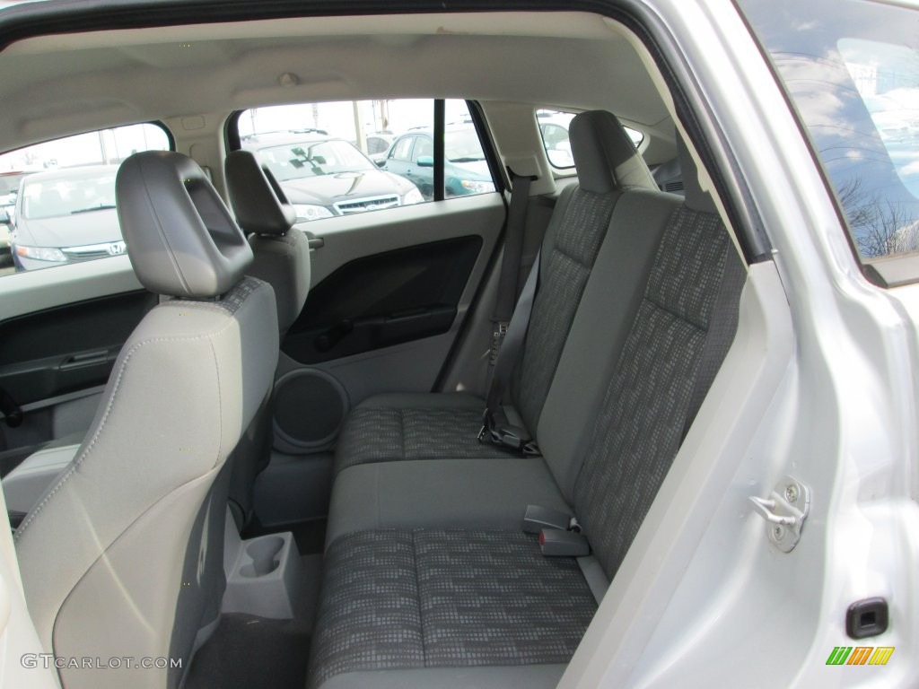 2007 Caliber SE - Bright Silver Metallic / Pastel Slate Gray photo #19