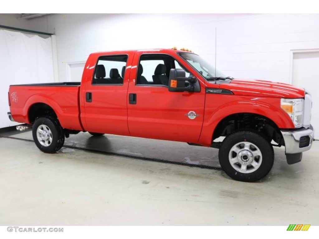 2016 F350 Super Duty XLT Crew Cab 4x4 - Race Red / Steel photo #1