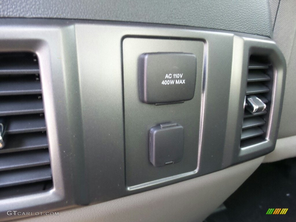 2016 F150 XLT SuperCrew 4x4 - Blue Jeans / Medium Earth Gray photo #8