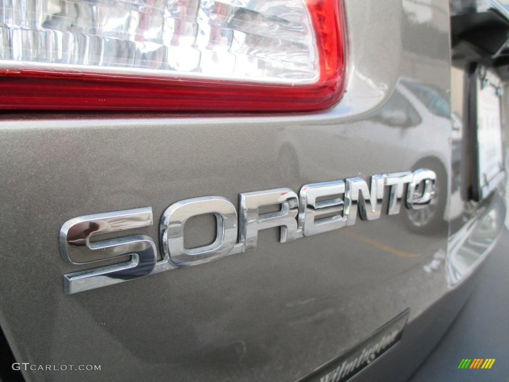 2013 Sorento LX AWD - Titanium Silver / Black photo #27