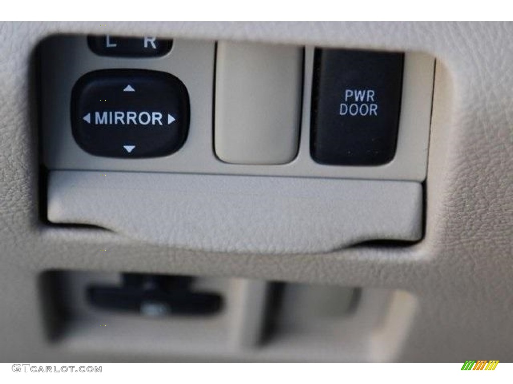 2009 RX 350 - Crystal White Mica / Light Gray photo #42