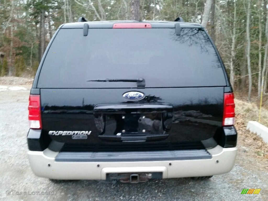 2005 Expedition Eddie Bauer 4x4 - Black Clearcoat / Medium Parchment photo #8