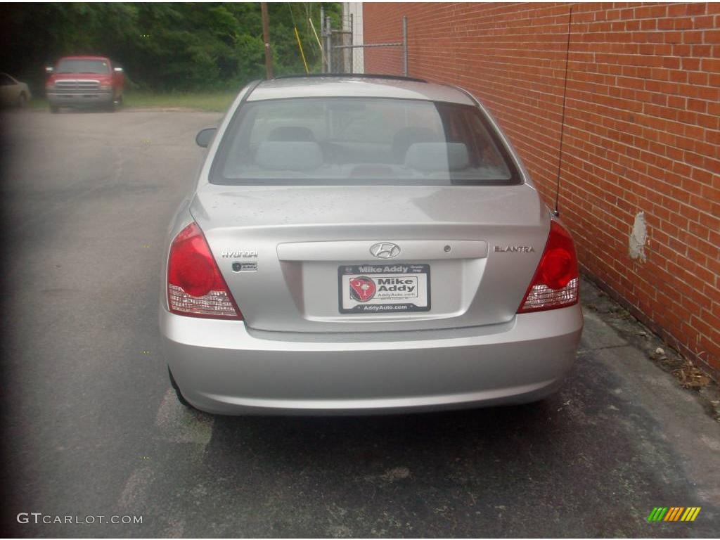 2004 Elantra GLS Sedan - Sterling Silver / Dark Gray photo #4