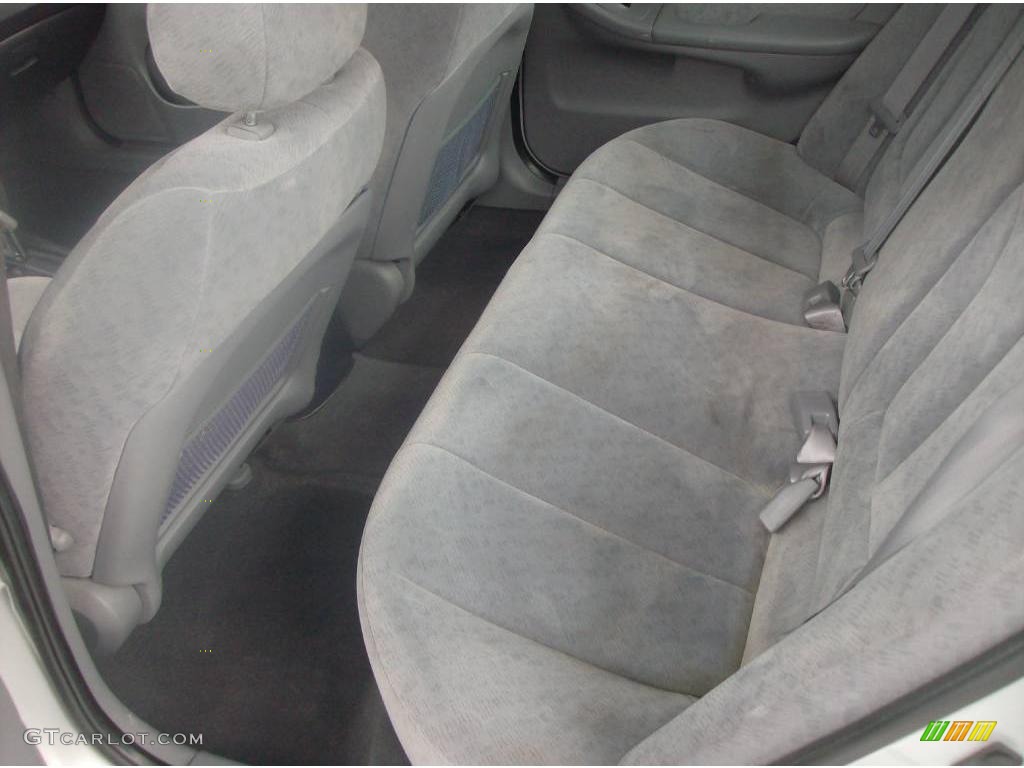 2004 Elantra GLS Sedan - Sterling Silver / Dark Gray photo #14