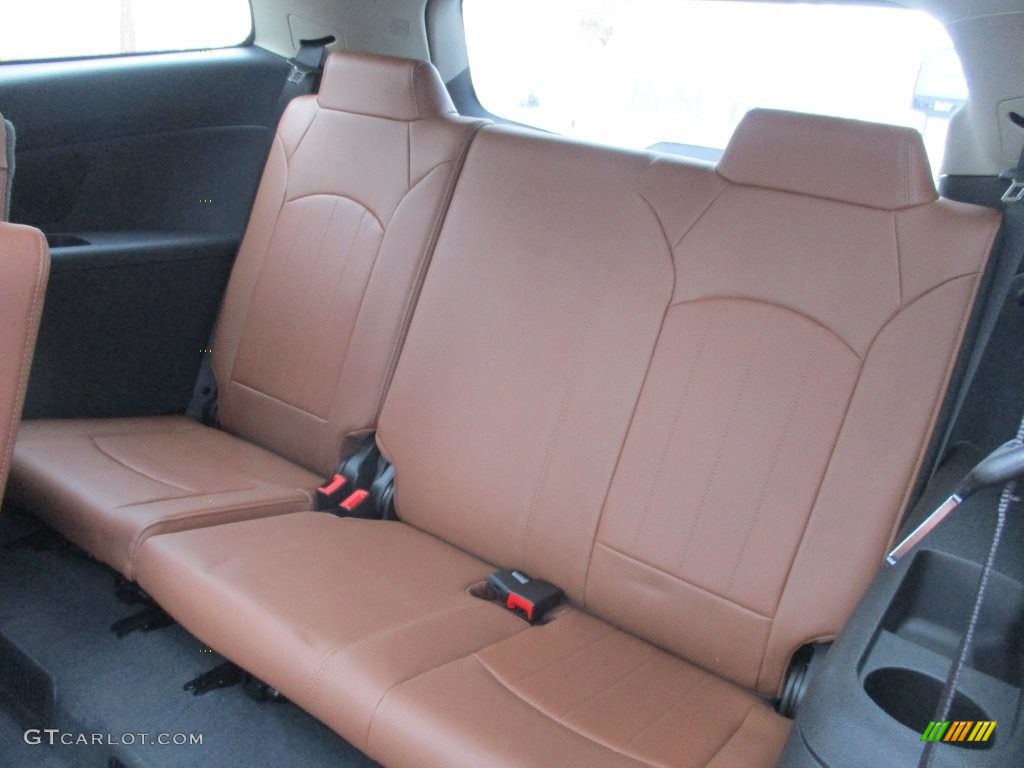 2016 Chevrolet Traverse LTZ Rear Seat Photos