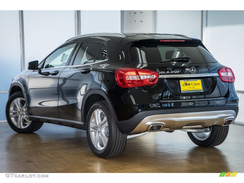 2016 GLA 250 - Cosmos Black Metallic / Black photo #3