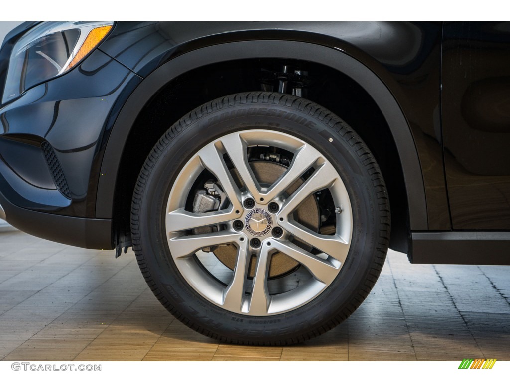 2016 GLA 250 - Cosmos Black Metallic / Black photo #10