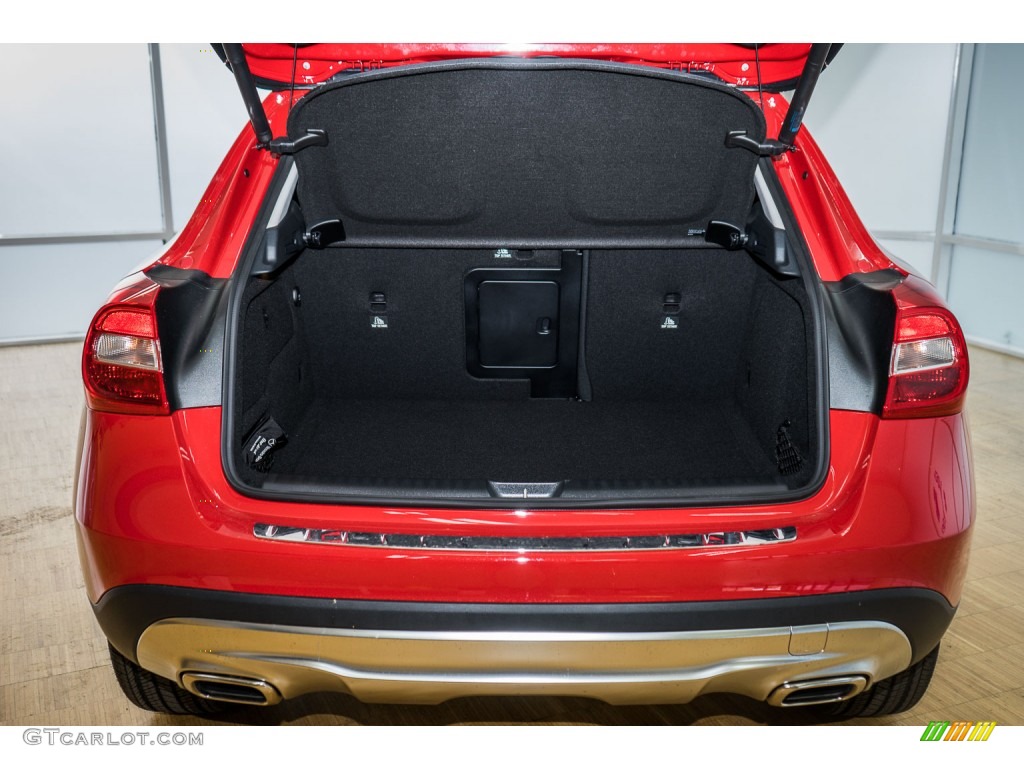 2016 GLA 250 - Jupiter Red / Black photo #5