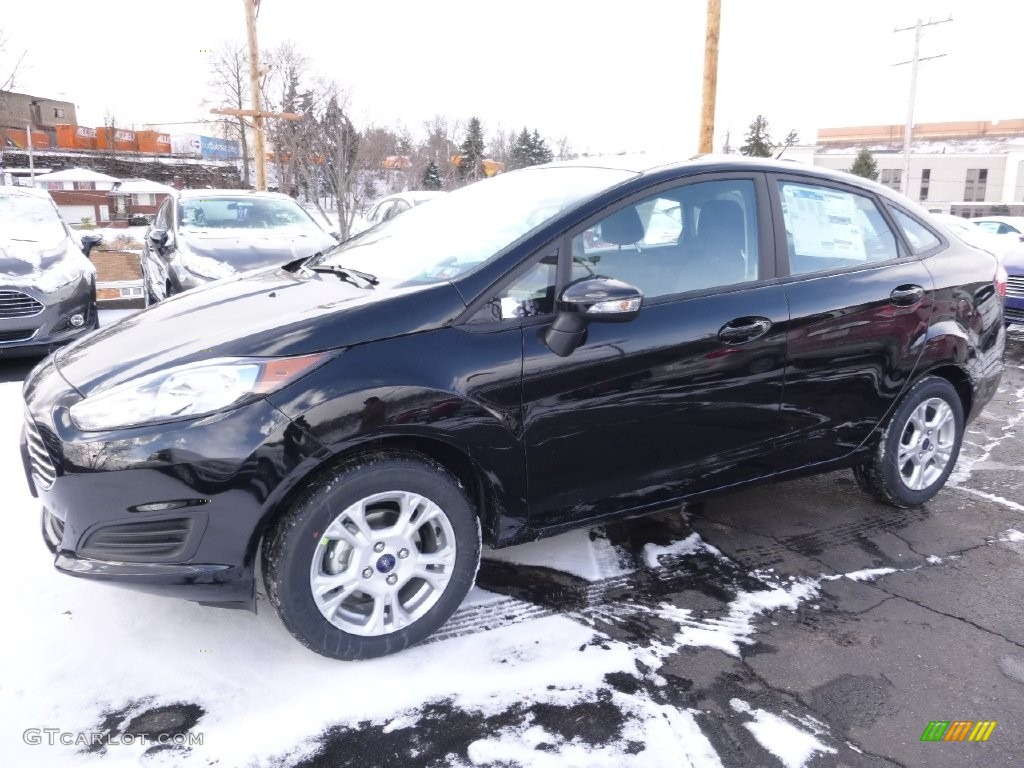2016 Fiesta SE Sedan - Shadow Black / Charcoal Black photo #4