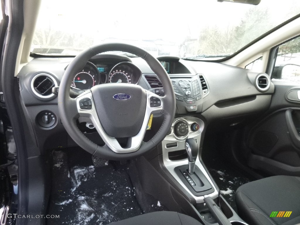 2016 Fiesta SE Sedan - Shadow Black / Charcoal Black photo #8