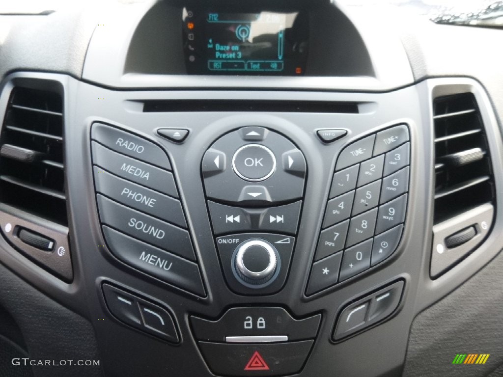 2016 Fiesta SE Sedan - Shadow Black / Charcoal Black photo #14