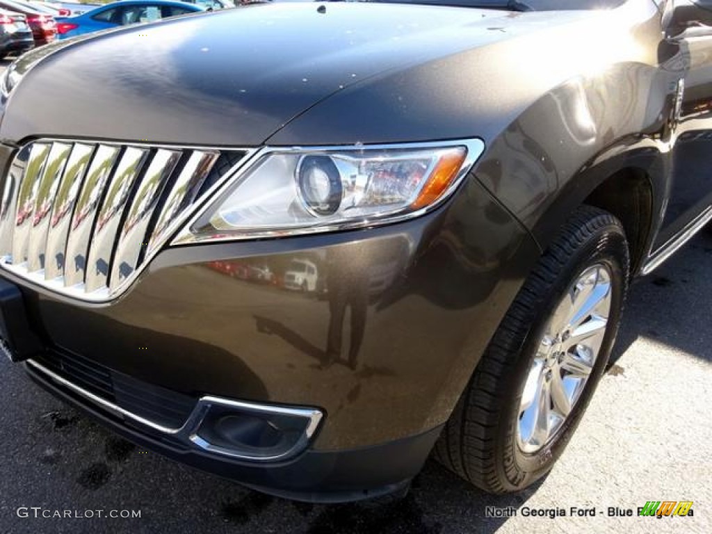 2011 MKX FWD - Earth Metallic / Medium Light Stone photo #34