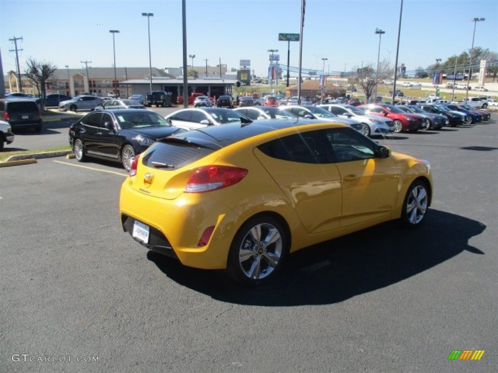 2016 Veloster  - 26.2 Yellow / Black/Yellow photo #10