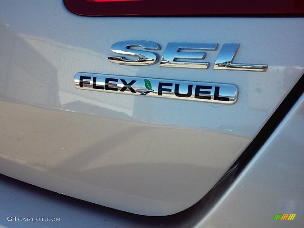 2015 Taurus SEL - Ingot Silver Metallic / Charcoal Black photo #13