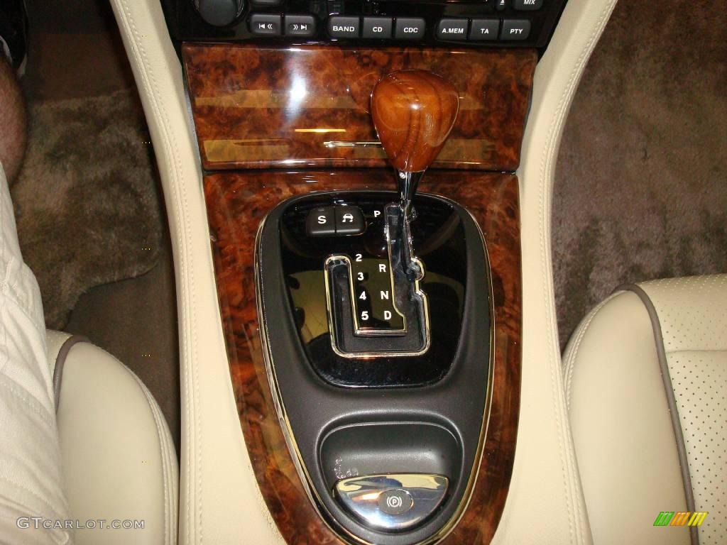 2008 XJ Vanden Plas - Botanical Green / Champagne/Mocha photo #25