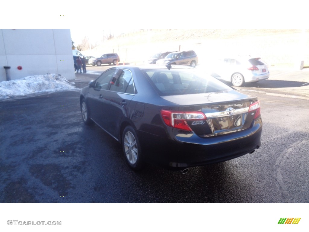 2012 Camry XLE V6 - Attitude Black Metallic / Light Gray photo #6