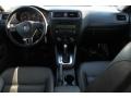 Black - Jetta SE Sedan Photo No. 10
