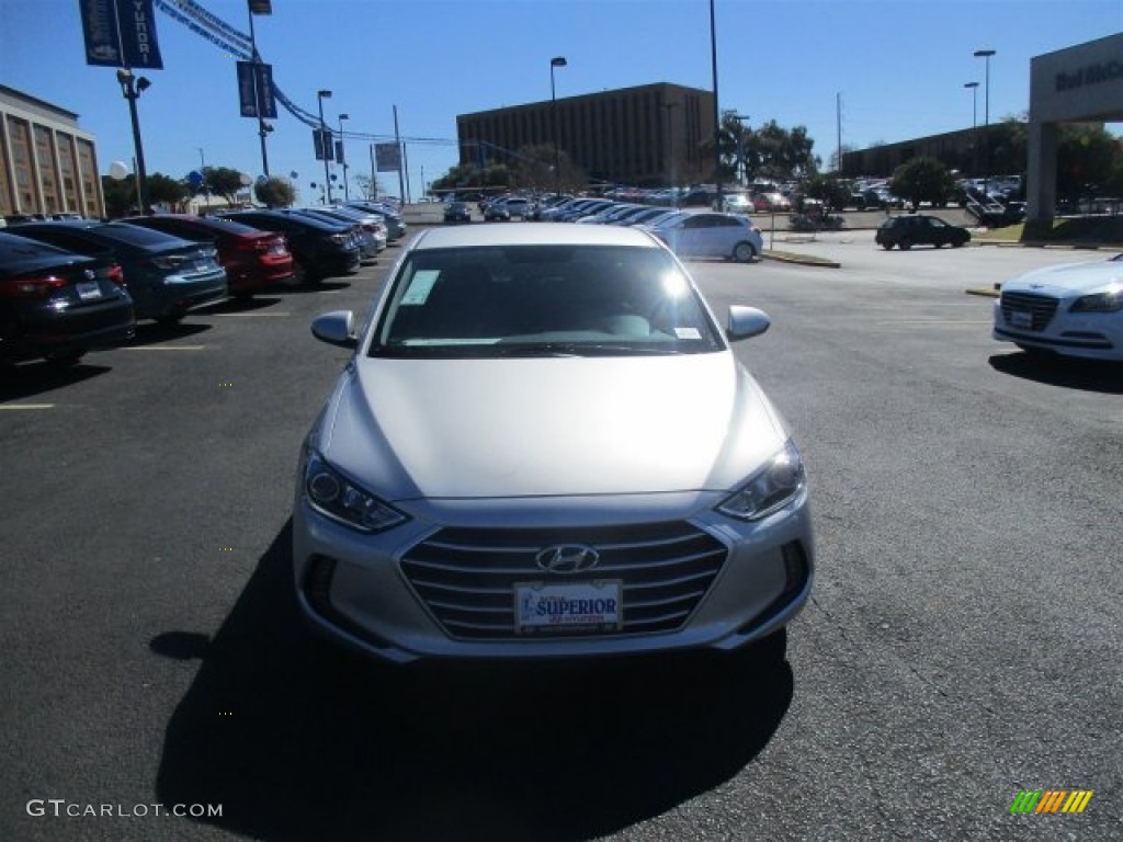 2017 Elantra SE - Silver / Gray photo #2